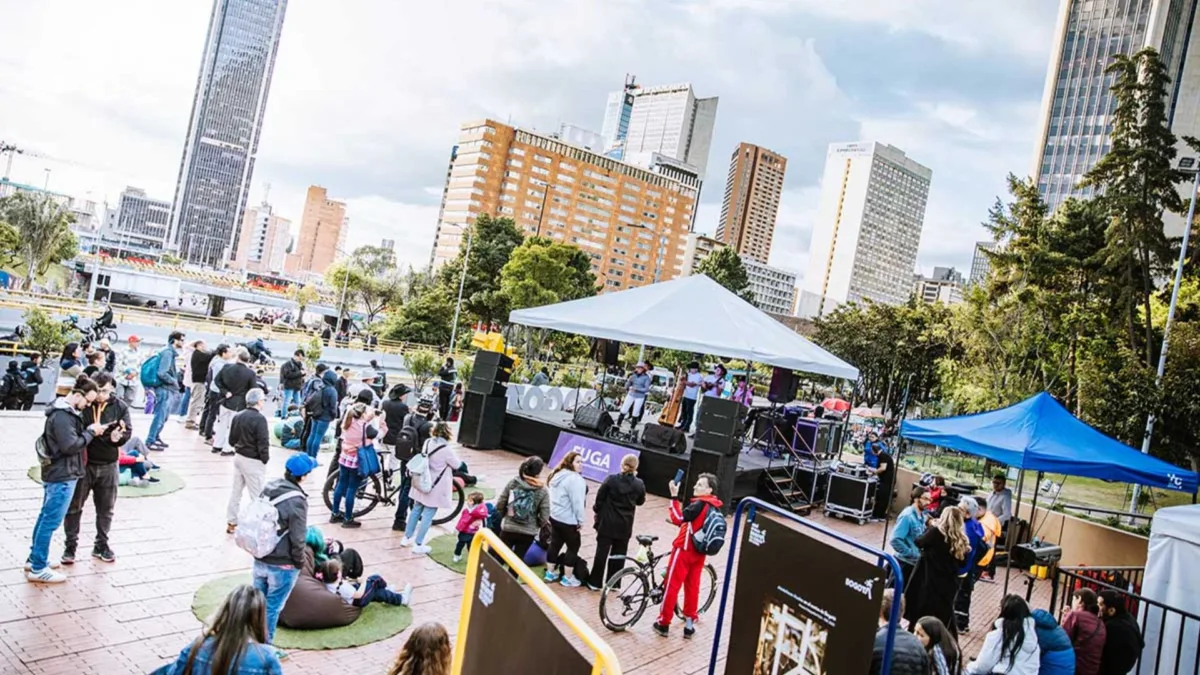 Participe este viernes de 'Tardeando el centro': música, cultura y redescubrimiento Al ser el último viernes del mes, el Distrito intenta reactivar el centro con una tarde llena de música, cultura y el redescubrimiento de esa capital que muchos recorren, pero que pocos conocen.