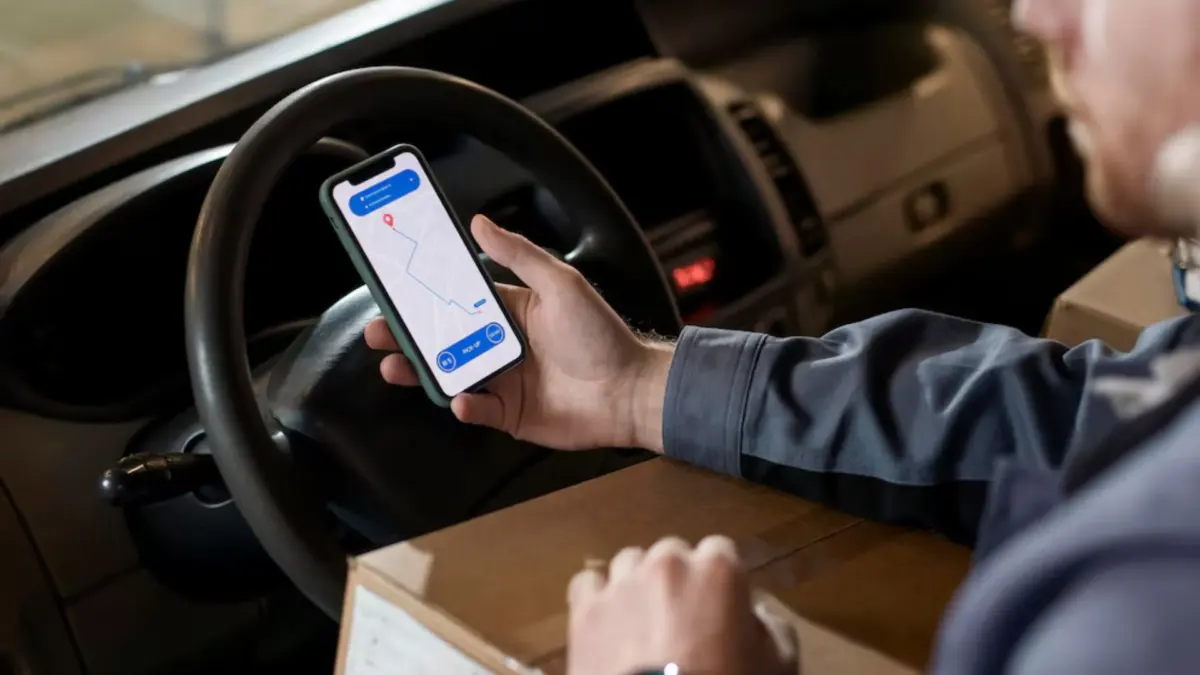 Proyecto de ley busca prohibir las plataformas de transporte en Colombia 2 Proyecto de ley busca prohibir las plataformas de transporte en Colombia El futuro de la movilidad digital en Colombia enfrenta su desafío más crítico tras la radicación de un ambicioso proyecto de ley en el Senado.