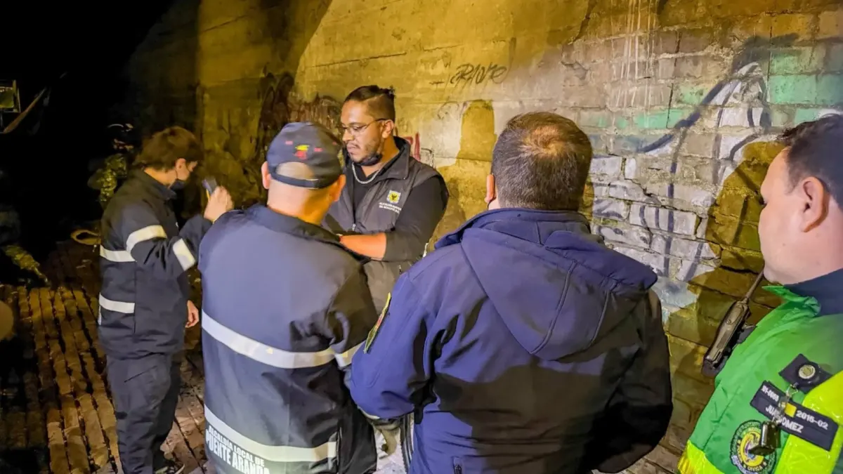 Puente Aranda: recuperación de espacio público deja 2 capturados 3 Puente Aranda: recuperación de espacio público deja 2 capturados Un operativo de patrullaje adelantado en Puente Aranda dejó dos personas capturadas y la recuperación de 150 m² de espacio público.