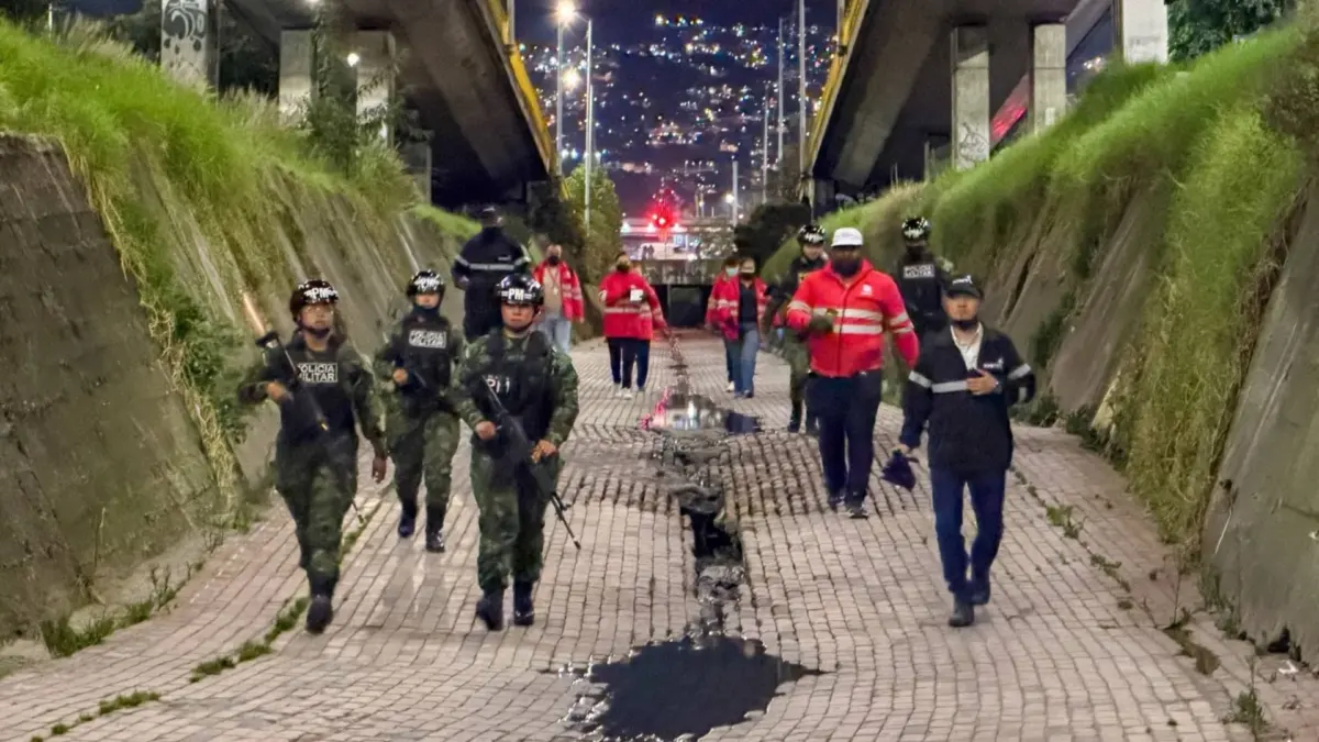 Puente Aranda: recuperación de espacio público deja 2 capturados Un operativo de patrullaje adelantado en Puente Aranda dejó dos personas capturadas y la recuperación de 150 m² de espacio público.
