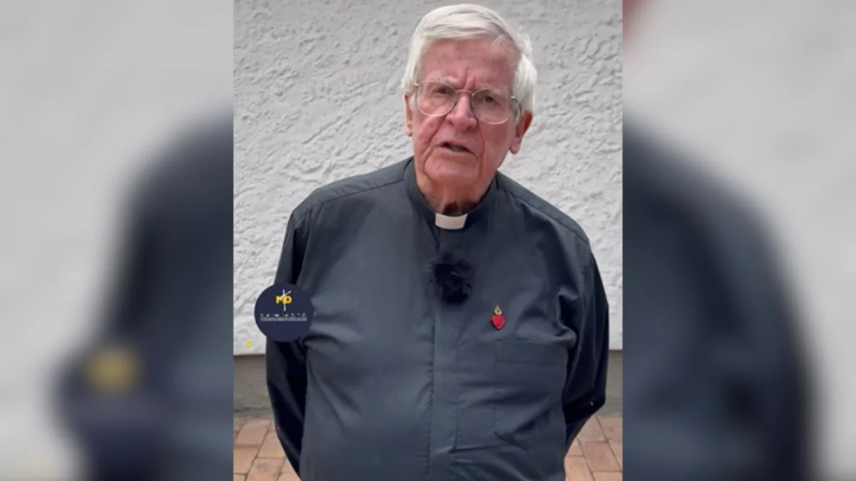 Usan el rostro del padre Jaramillo para promocionar colágeno 3 Usan el rostro del padre Jaramillo para promocionar colágeno El padre Diego Jaramillo alertó a sus fieles seguidores para que no caigan en una estafa en la que estarían aprovechando su imagen para promocionar colágeno.