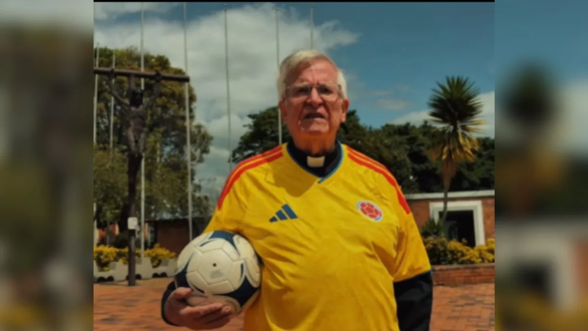 Usan el rostro del padre Jaramillo para promocionar colágeno El padre Diego Jaramillo alertó a sus fieles seguidores para que no caigan en una estafa en la que estarían aprovechando su imagen para promocionar colágeno.