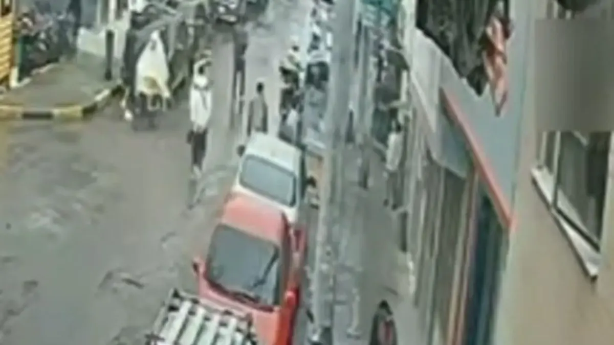 Suba: se enfrentaron con armas por el robo de una gorra Seis hombres habrían sido capturados en la localidad de Suba después de que se generara una riña por el robo de una gorra. En medio de la confrontación, una persona habría resultado lesionada.