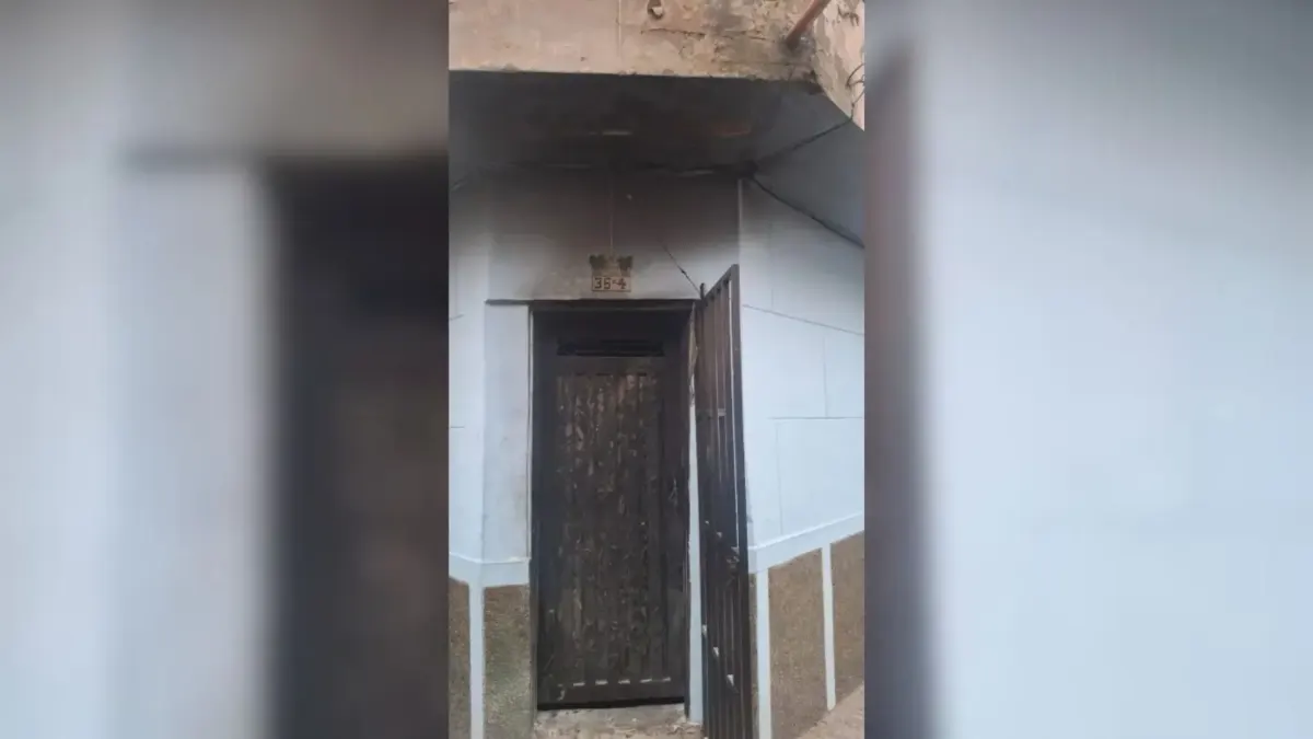 ¡Horror! Alexis murió quemado tras supuesta riña con su pareja La mujer, que es buscada por las autoridades, habría rociado con gasolina y prendido fuego a la vivienda que ambos compartían.