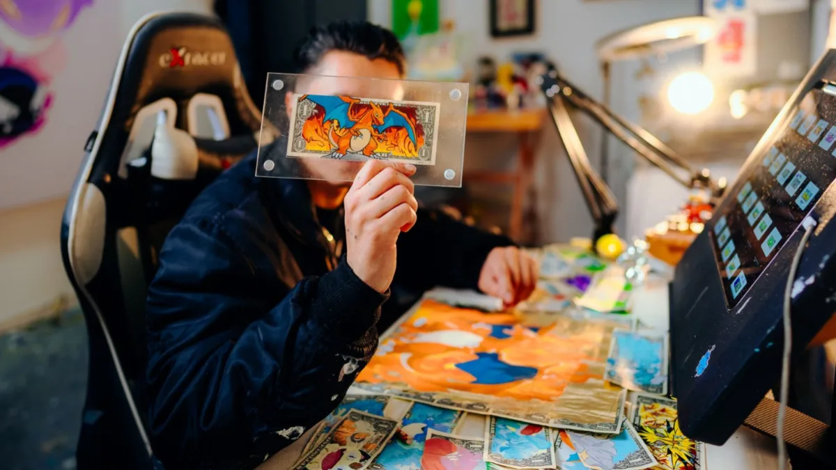 ¿Fan de Pokémon? Conozca 'Evolución del Ser', la muestra que reinterpreta su universo A la capital llega una muestra de arte urbano nombrada 'Evolución del Ser', un espacio que conmemora los 30 años de Pokémon y que a su vez permite conectar con la reinterpretación simbólica del artista Sowen.