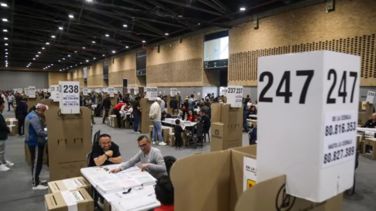 Consultas presidenciales: así van los candidatos con el 50 % de mesas escrutadas