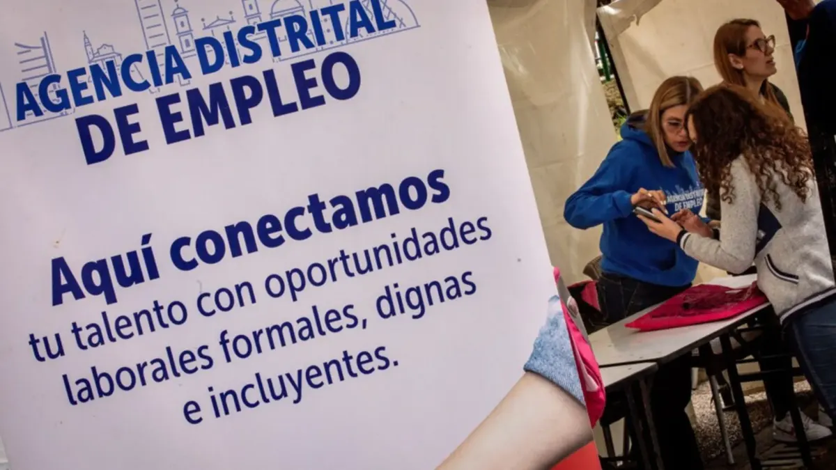 Asista a la feria de trabajo exclusiva para mujeres En conmemoración del Día de la Mujer, el Distrito destinó una feria para que el talento femenino sea protagonista en diferentes puestos de trabajo.