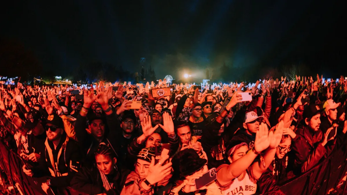 El FEP 2026 ya tiene los horarios de su gran listado de artistas 2 El FEP 2026 ya tiene los horarios de su gran listado de artistas En pocas semanas se vivirá una nueva edición del Festival Estéreo Picnic (FEP) en el Parque Simón Bolívar de Bogotá, y por fin los organizadores dieron a conocer los horarios de cada uno de los artistas invitados en cada uno de sus escenarios.