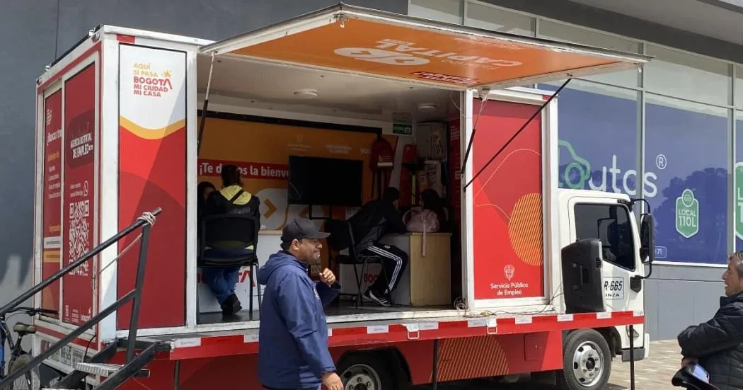 Hay más de 8.600 vacantes de empleos en Bogotá para que se inscriba