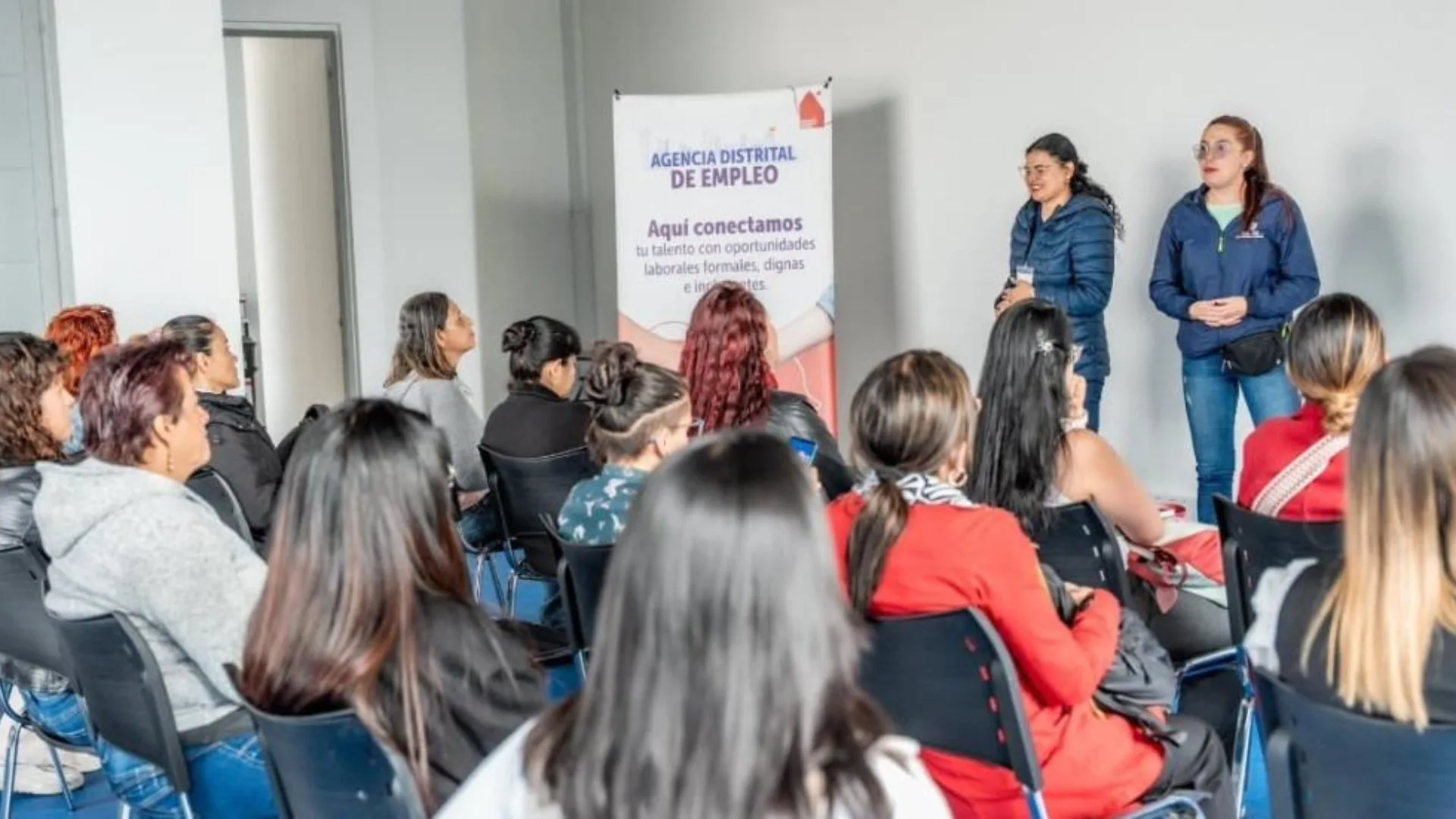 Hay más de 8.600 vacantes de empleos en Bogotá para que se inscriba