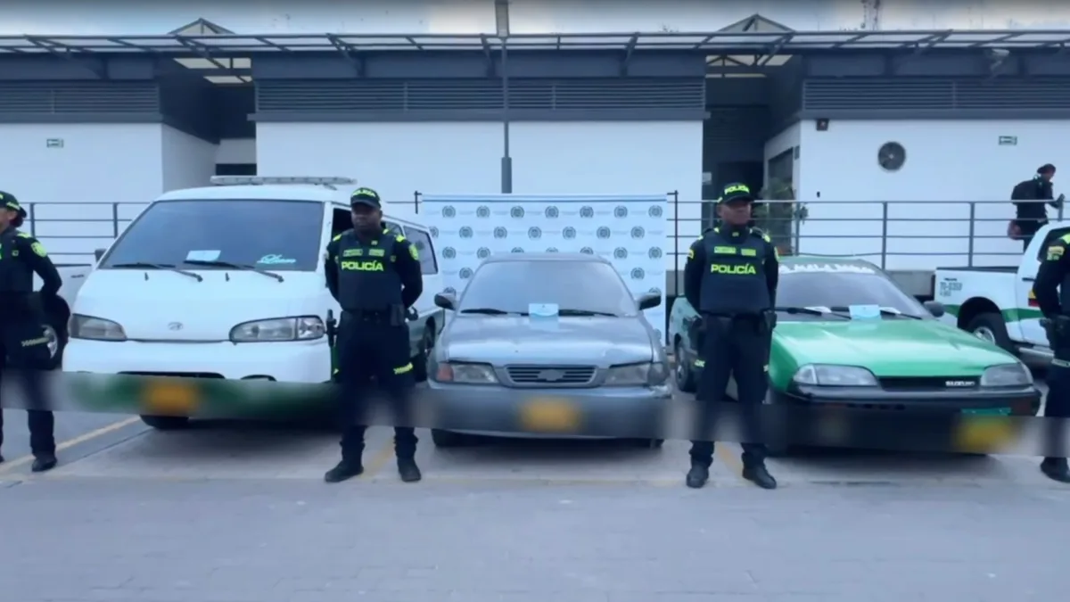 Soacha: capturados tres extranjeros por falsedad marcaria en vehículos Tres extranjeros fueron capturados en la comuna 1 de Soacha por alterar los números de identificación de tres vehículos.