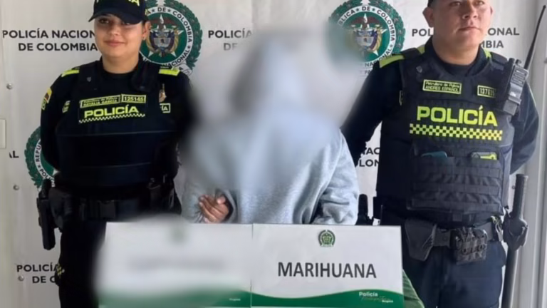 Mucho equipaje para su edad menor fue pillado con 11 kilos de marihuana
