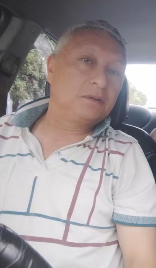 Hallan sin vida a conductor desaparecido en Soacha: familia exige respuestas 2 Hallan sin vida a conductor desaparecido en Soacha: familia exige respuestas La búsqueda de Julio Alberto, un conductor desaparecido en Soacha, terminó en un trágico hallazgo en las instalaciones de Medicina Legal.
