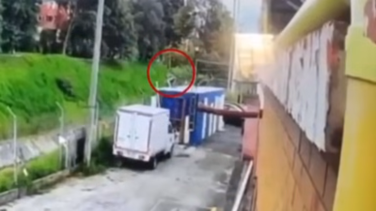 Capturan a ladrón que intentó escapar lanzándose al río Fucha