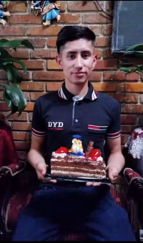 Daniel Arévalo falleció tras accidente de tránsito en Bosa 2 Daniel Arévalo falleció tras accidente de tránsito en Bosa Un fatídico siniestro vial en el barrio La Paz, localidad de Bosa, cobró la vida de Daniel Arévalo.