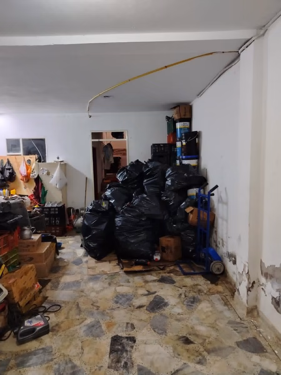 Golpe a red de comercialización de repuestos falsificados Las autoridades asestaron un golpe a las mafias dedicadas a la falsificación de repuestos en la capital en un operativo liderado por la Policía Fiscal y Aduanera.